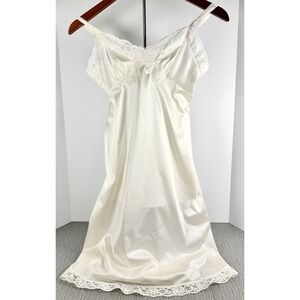 Vintage Vassarette Quintessence Slip Nightgown Nighty 32-A Champagne Antron USA